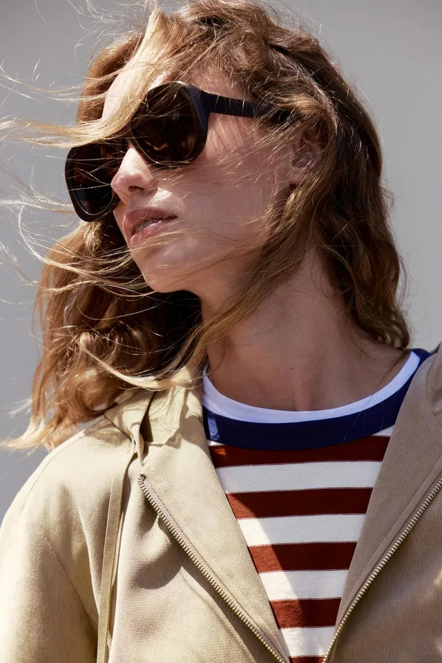 HOODED BOMBER JACKET – image 6