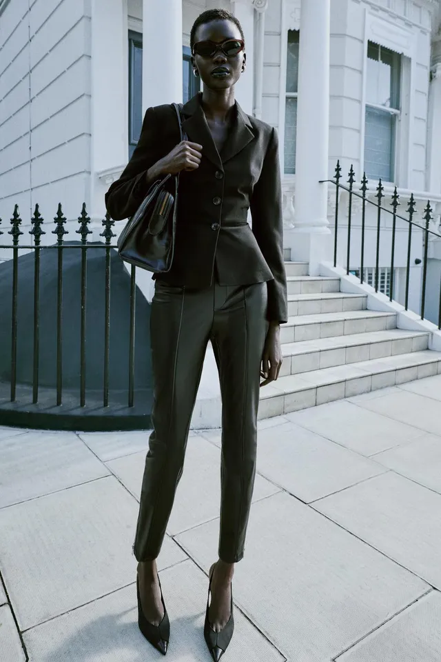 PEPLUM BLAZER WITH SHOULDER PADS