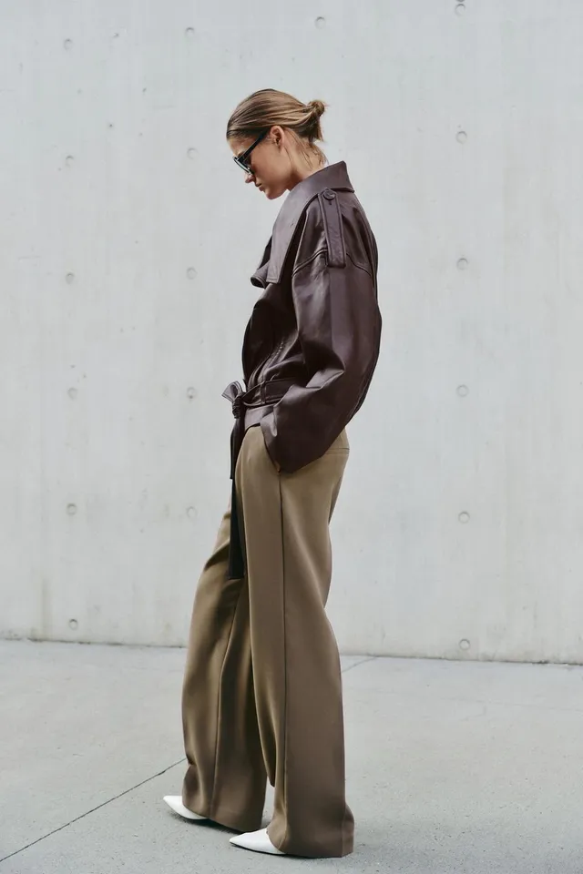 100% LEATHER BELTED JACKET – image 4