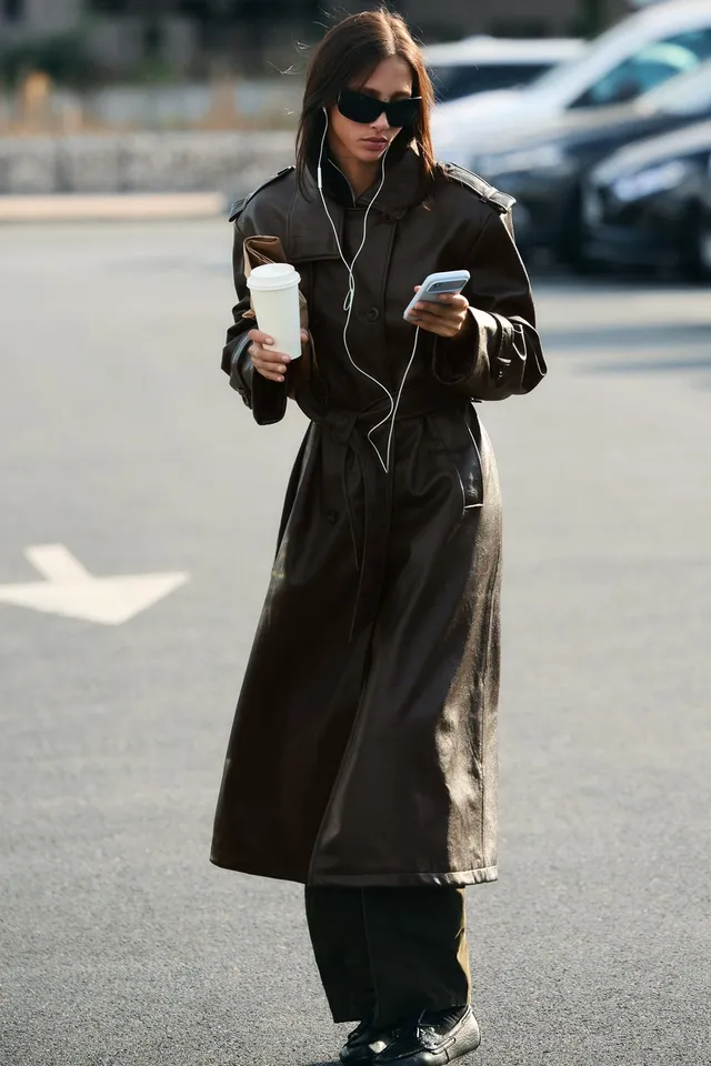 LONG LEATHER EFFECT TRENCH COAT – image 4