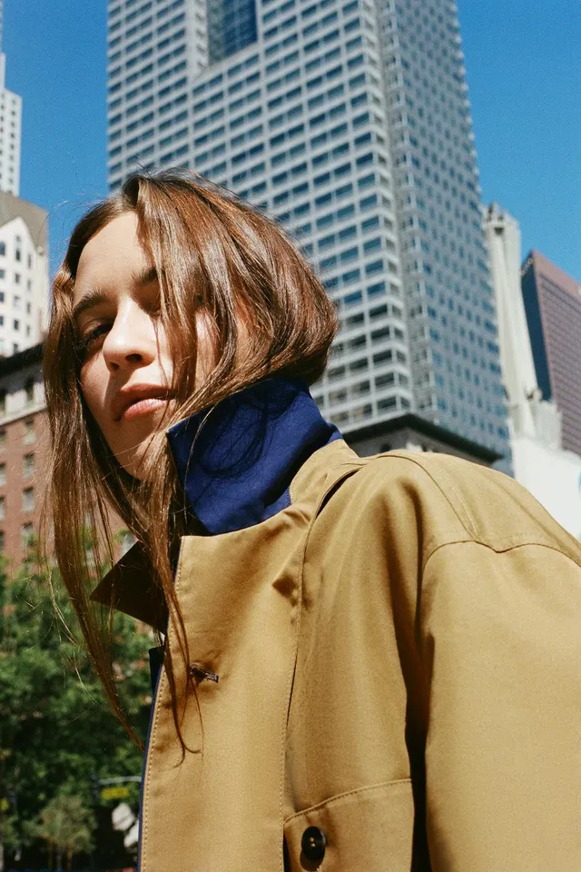 معطف ترنش قصير قابل للقلب من Zara – صورة 2