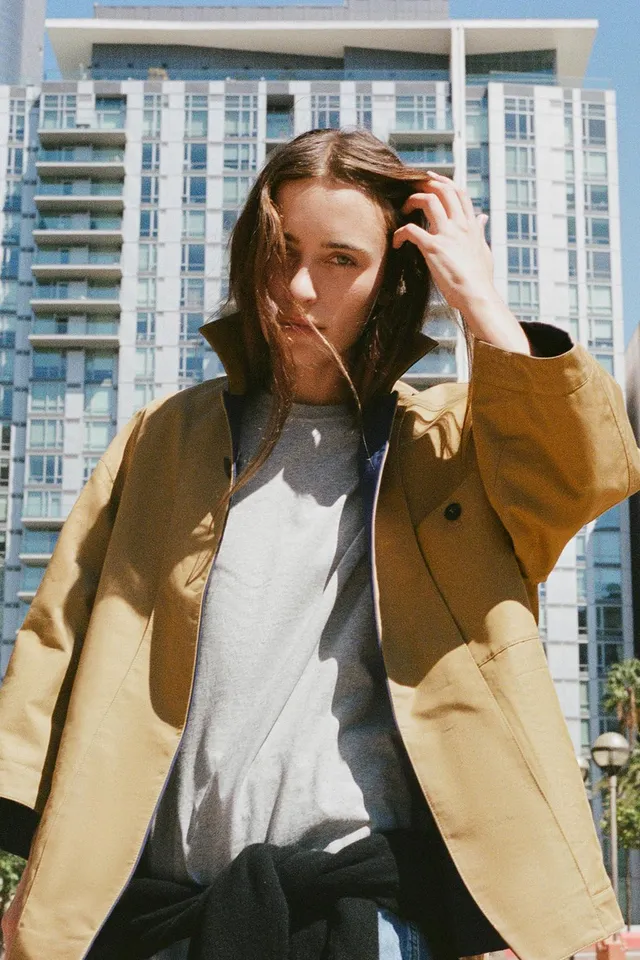 معطف ترنش قصير قابل للقلب من Zara – صورة 8