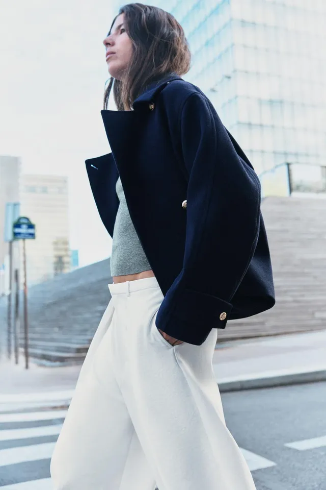 SHORT DOUBLE-BREASTED COAT – image 3
