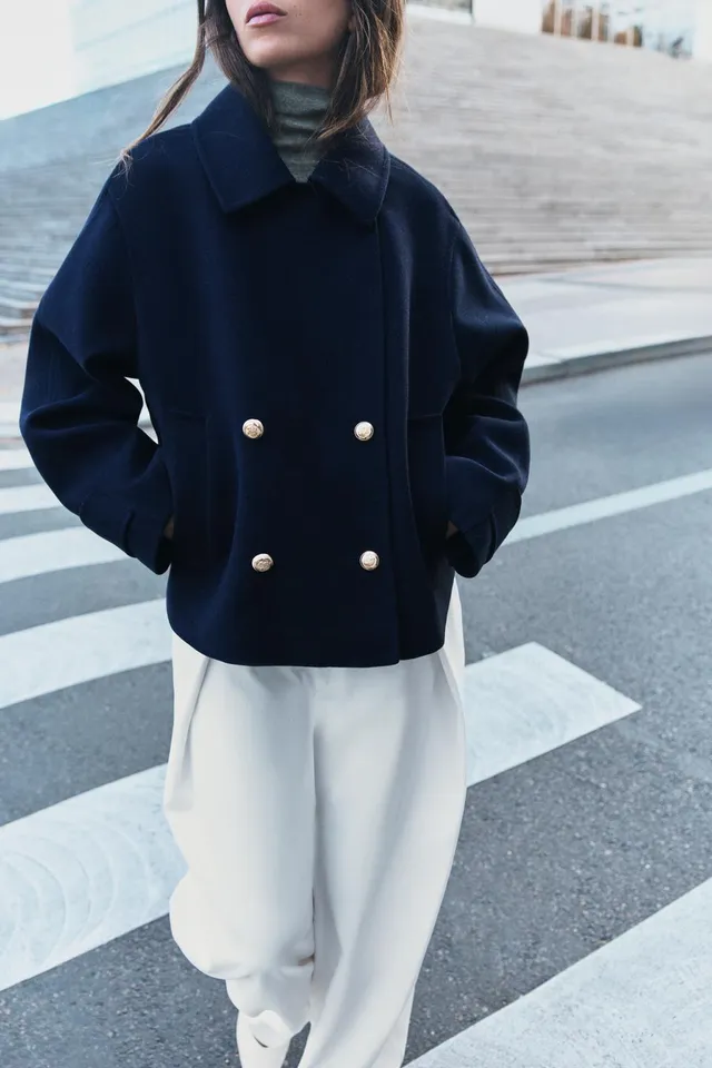 SHORT DOUBLE-BREASTED COAT – image 4