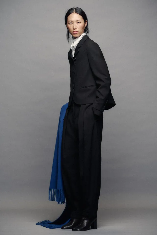 ZW COLLECTION STRAIGHT BUTTONED BLAZER