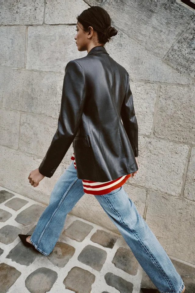 LEATHER EFFECT DOUBLE-BREASTED BLAZER – image 3