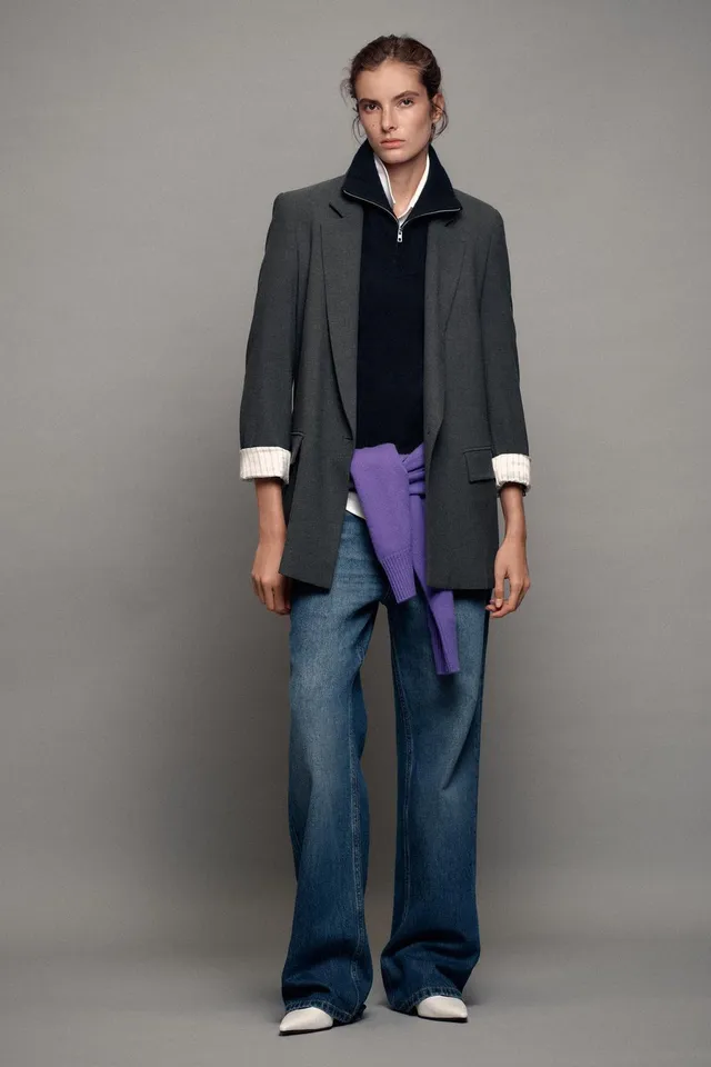 BLAZER WITH SHOULDER PADS AND PRINTED CUFFS