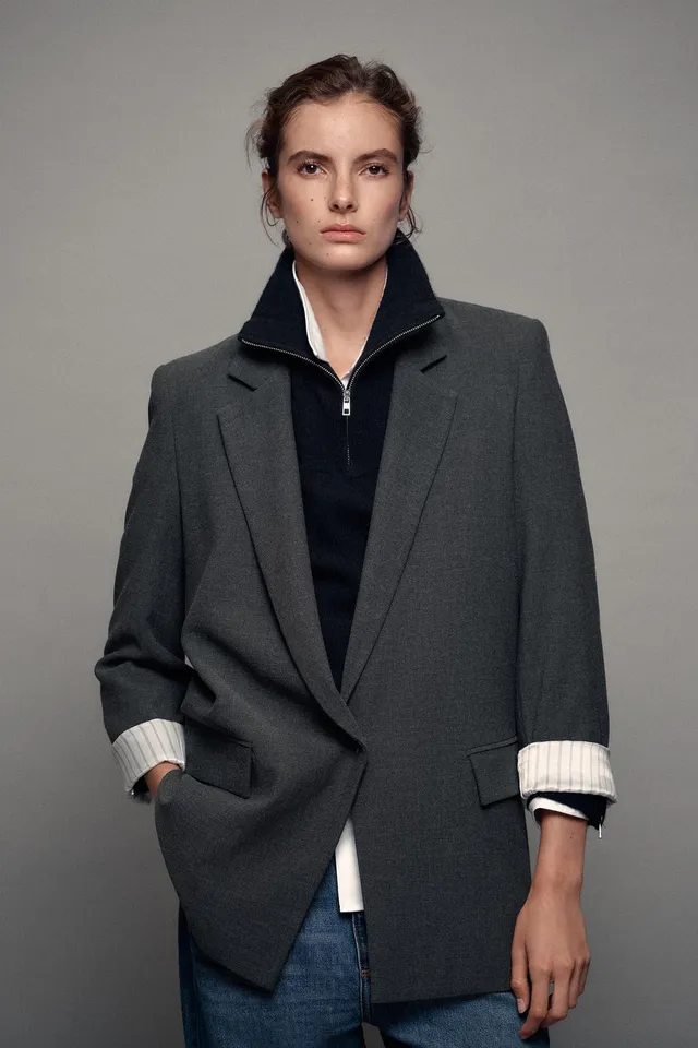 BLAZER WITH SHOULDER PADS AND PRINTED CUFFS – image 2