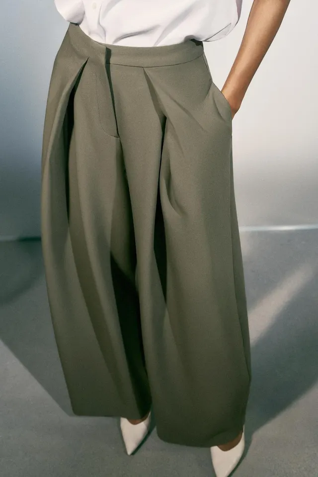 PLEATED WIDE-LEG TROUSERS – image 3