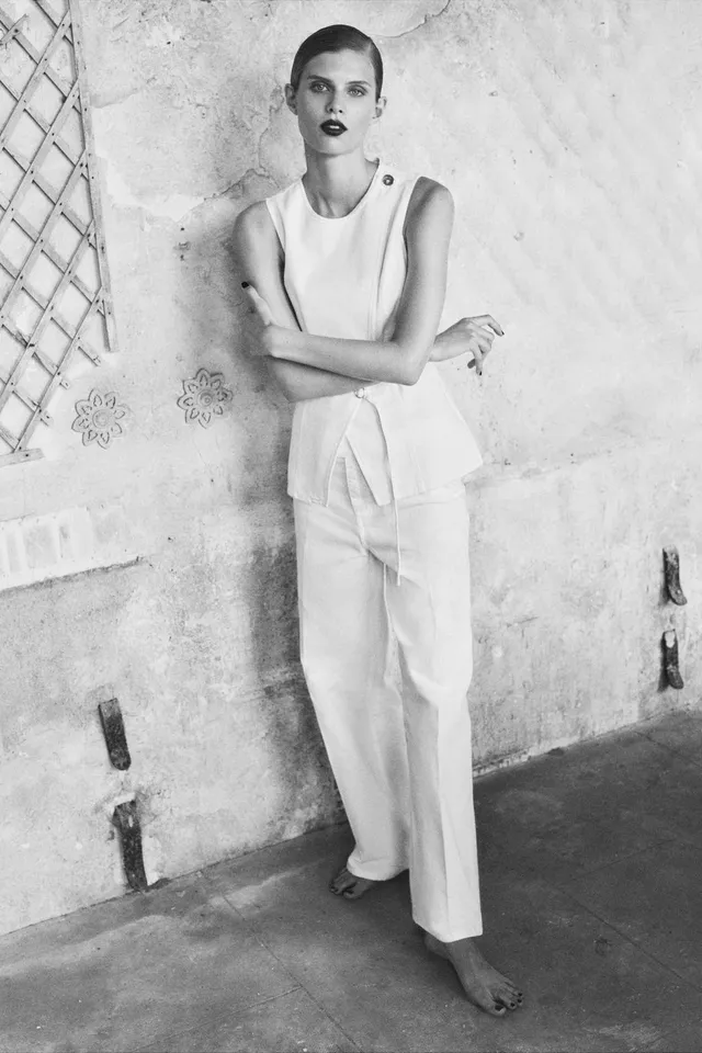 Z1975 STRAIGHT-LEG JEANS WITH PRESSED CREASE