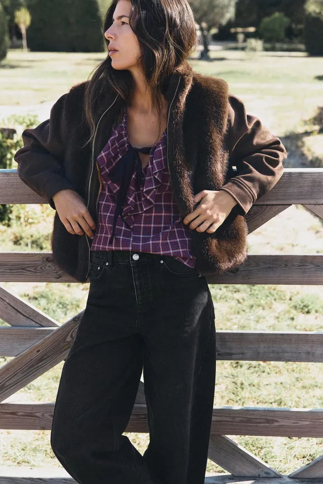 CONTRAST FAUX FUR JACKET – image 2