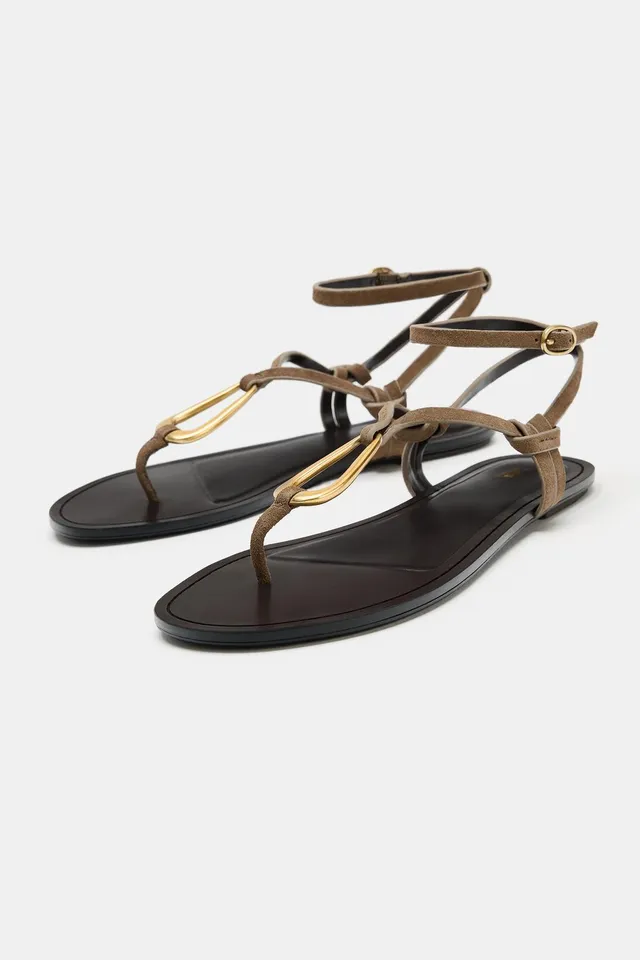 LEATHER SANDALS WITH METAL DETAIL – image 4