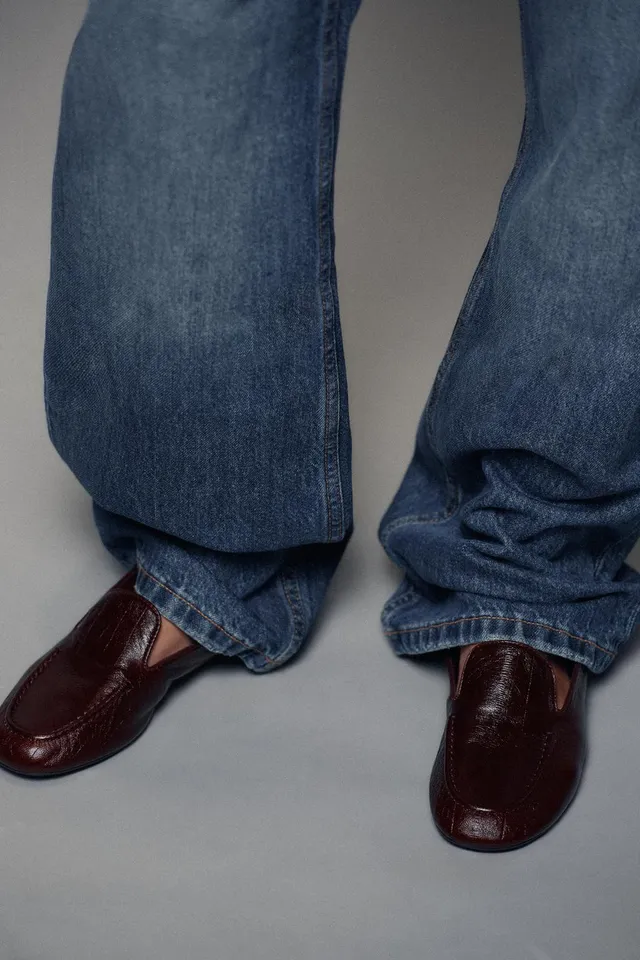 SOFT LEATHER FLAT LOAFERS