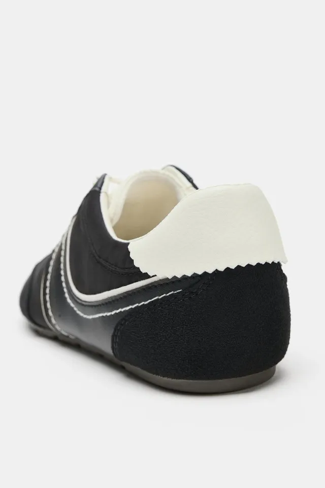 TRAINERS WITH HEEL COUNTER – image 6