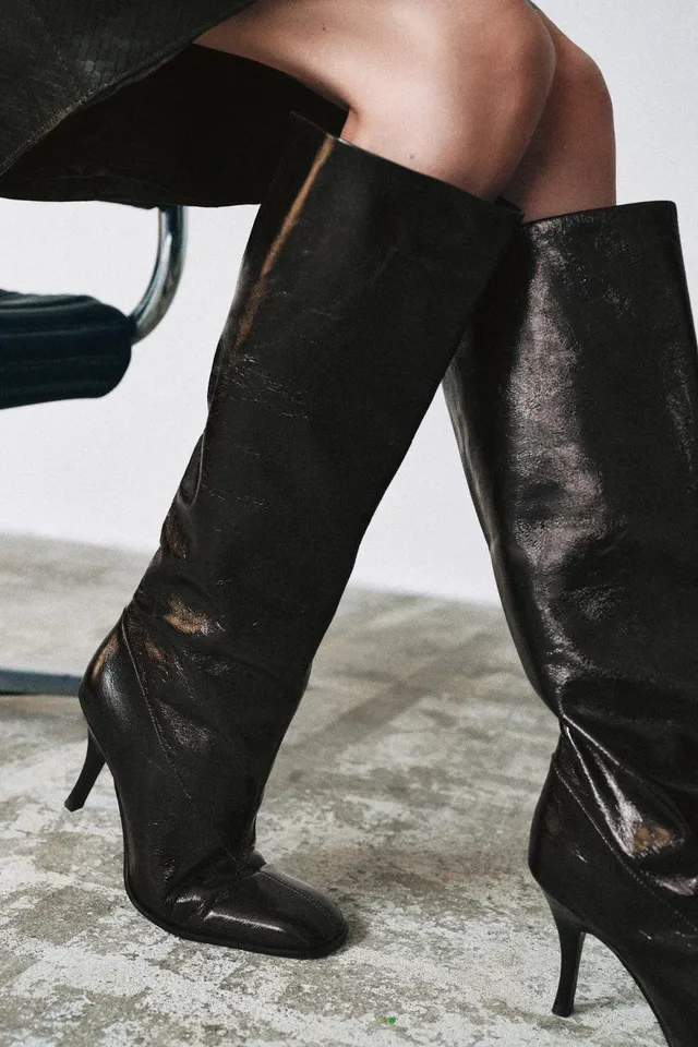 LIMITED EDITION LEATHER HEELED BOOTS – image 5