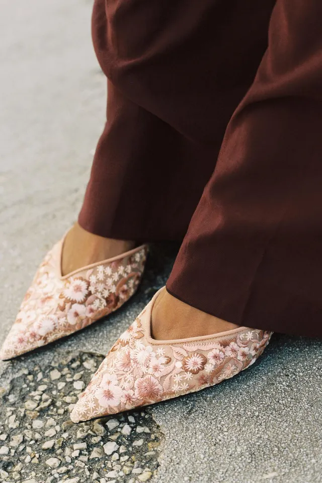 EMBROIDERED MESH HEELED SHOES