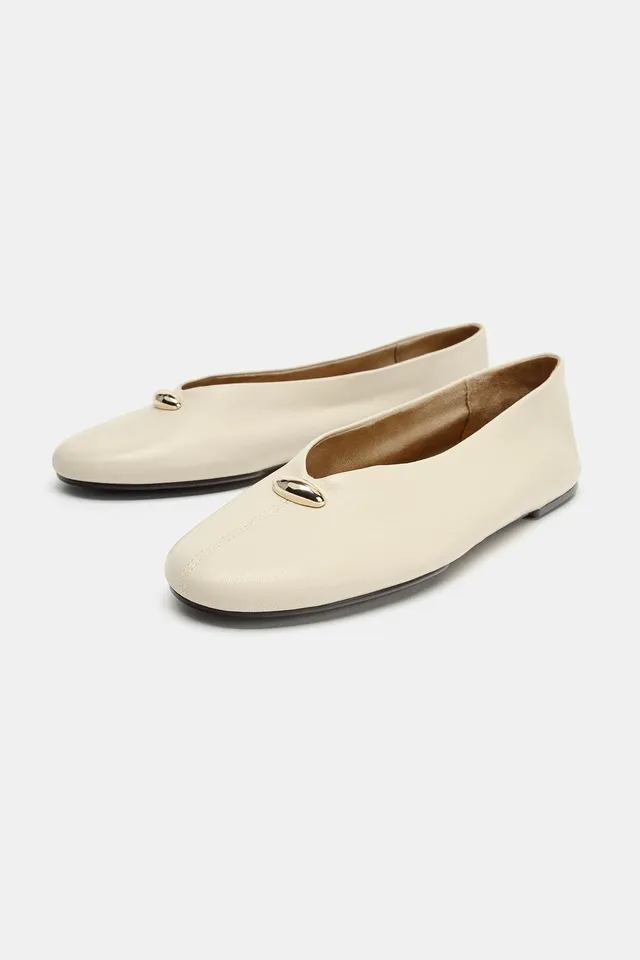 LEATHER BALLERINAS WITH METAL APPLIQUÉ – image 2