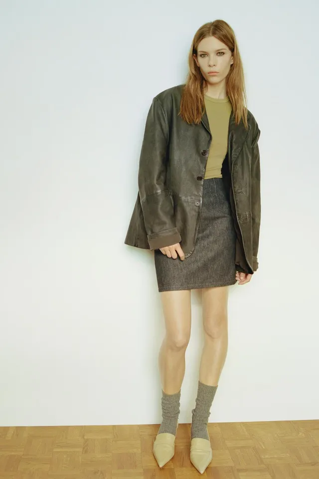 LEATHER HEELED LOAFER