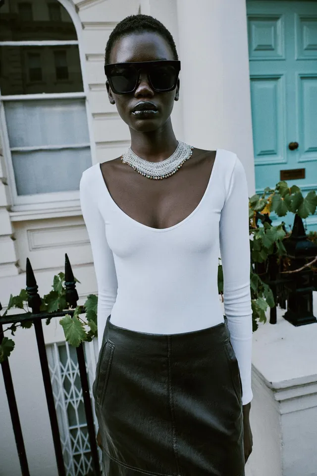 V-NECK BODYSUIT – image 2