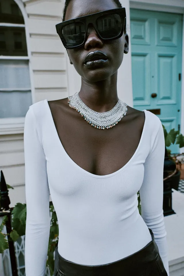 V-NECK BODYSUIT – image 3