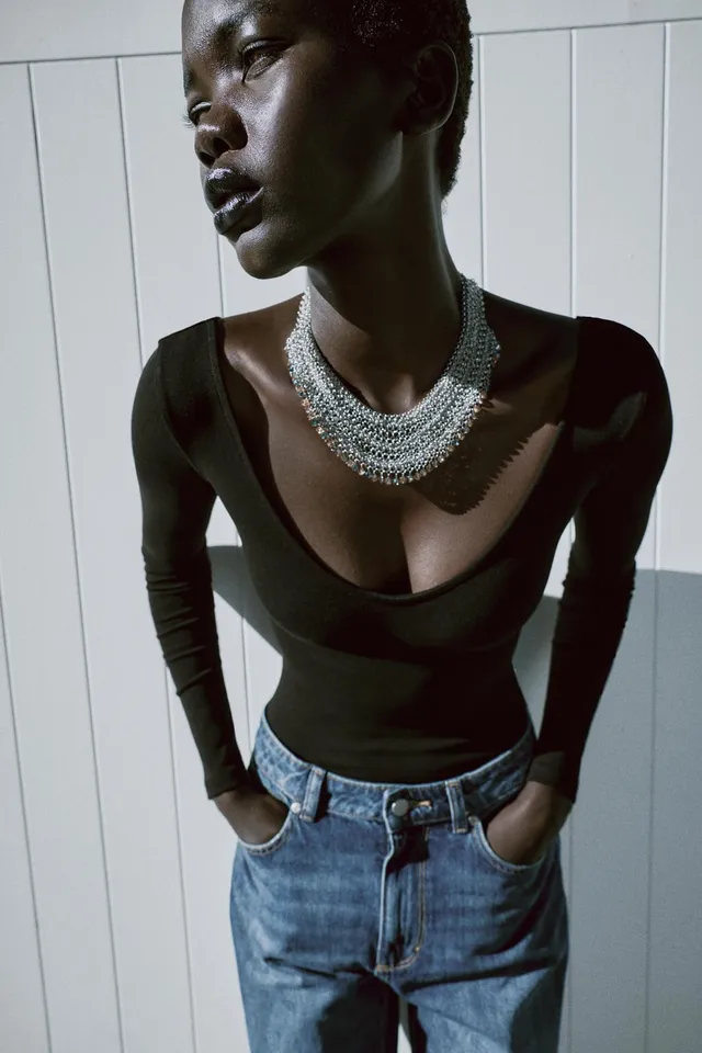 V-NECK BODYSUIT – image 4