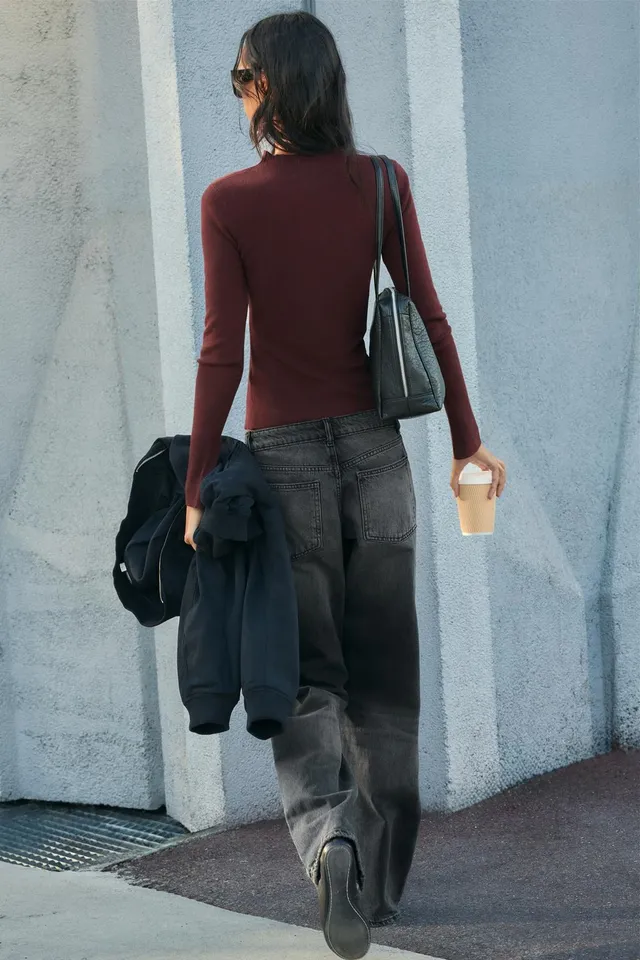 DRAPED KNIT TOP – image 3