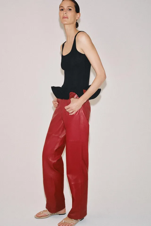 KNIT TOP WITH WAVY HEM – image 2