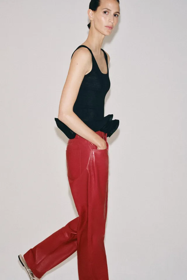 KNIT TOP WITH WAVY HEM – image 5