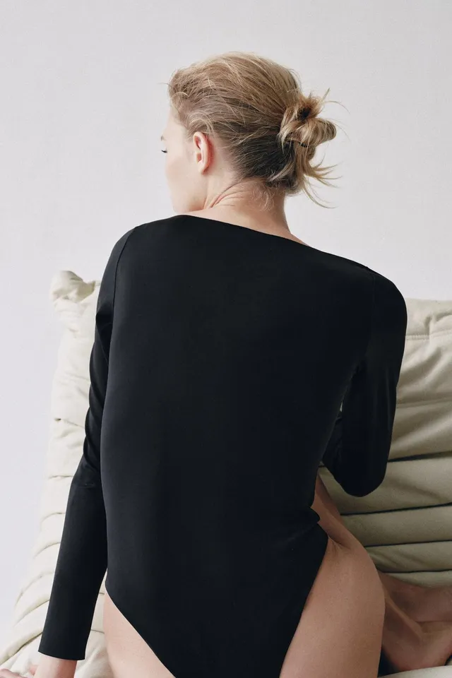 SCOOP-NECK BODYSUIT – image 3