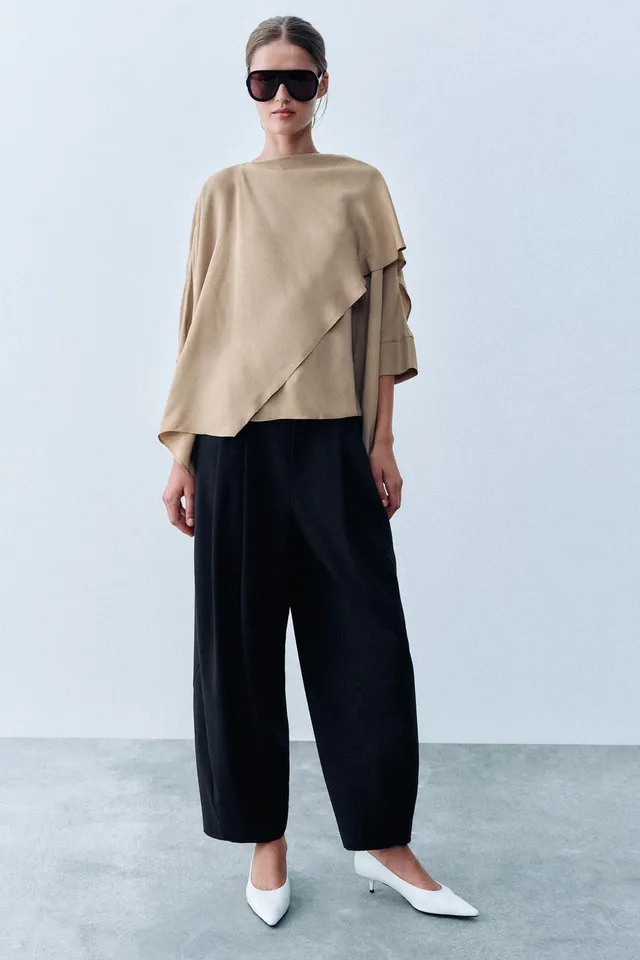 CAPE COLLAR FLOWING BLOUSE