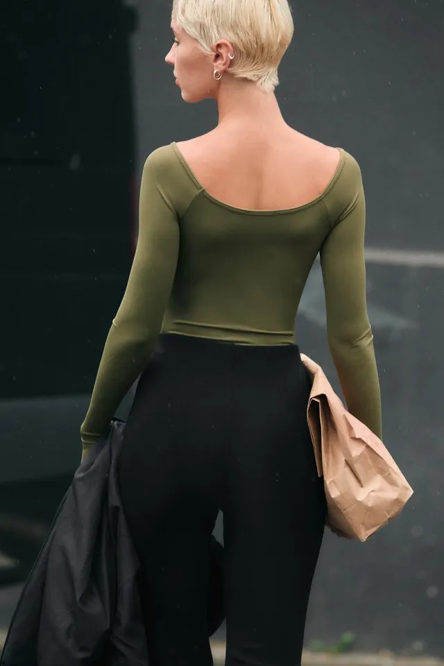 SOFT BOAT NECK BODYSUIT – image 4
