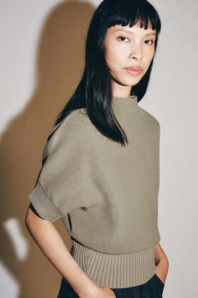 FITTED WAIST KNIT TOP – image 2