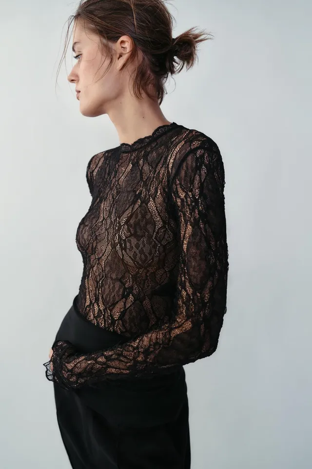 LACE BODYSUIT WITH LONG SLEEVES – image 3