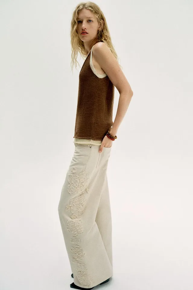 KNIT TOP WITH CONTRAST DETAILING – image 3