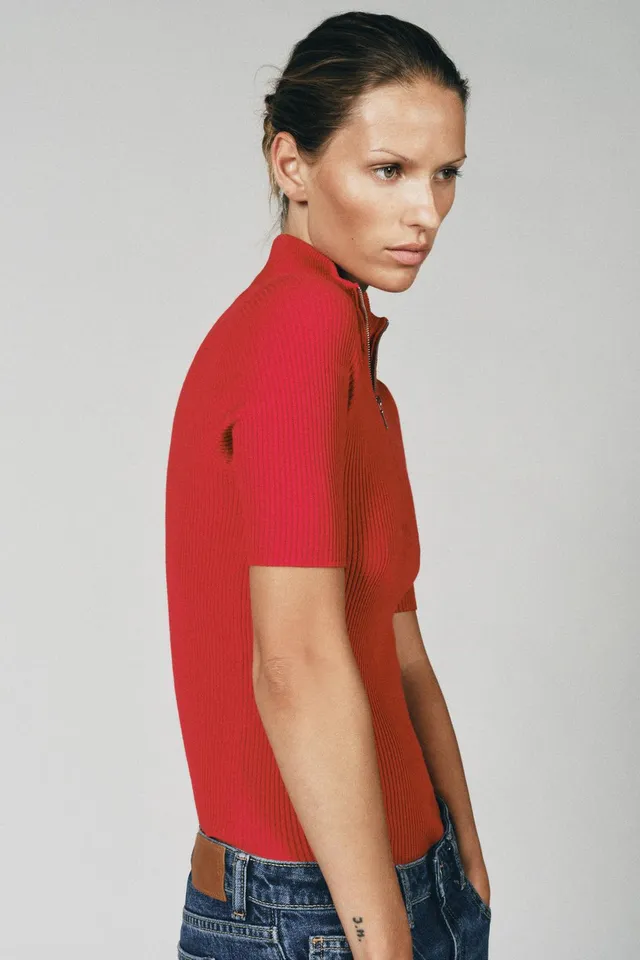 FITTED RIBBED KNIT TOP – image 4