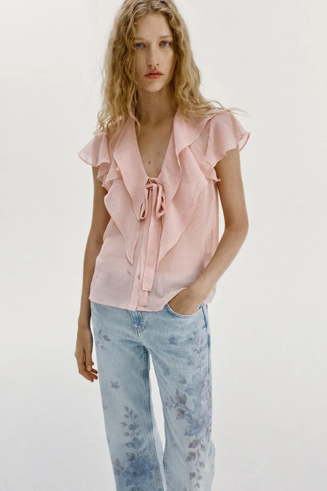 RUFFLED BLOUSE WITH TIE – image 3