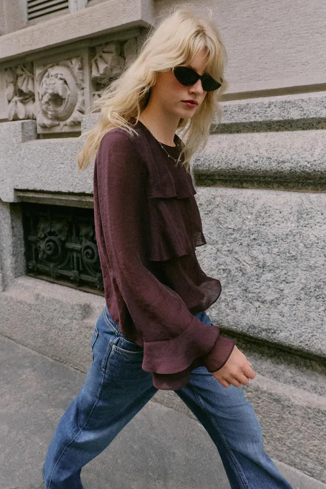 SHIRT WITH RUFFLES – image 3