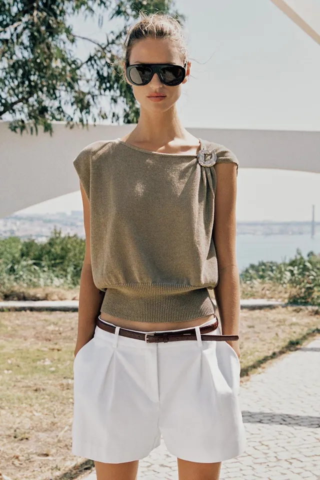 KNIT TOP WITH METALLIC TRIMS – image 7