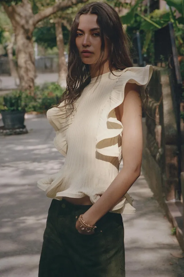 KNIT TOP WITH WAVY TRIMS – image 5
