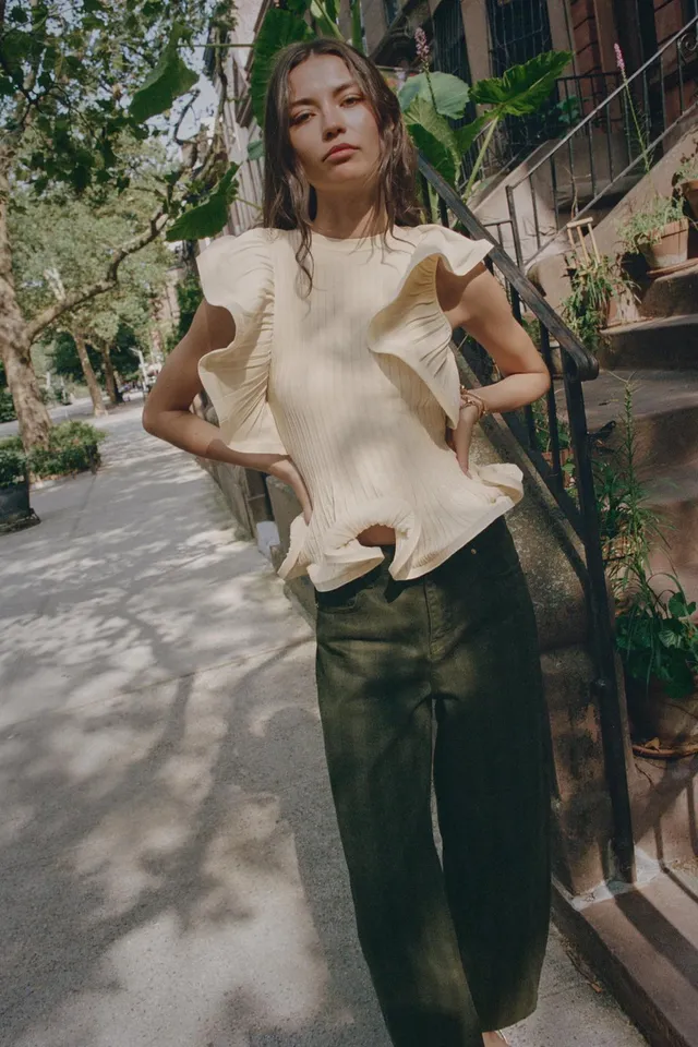 KNIT TOP WITH WAVY TRIMS – image 6