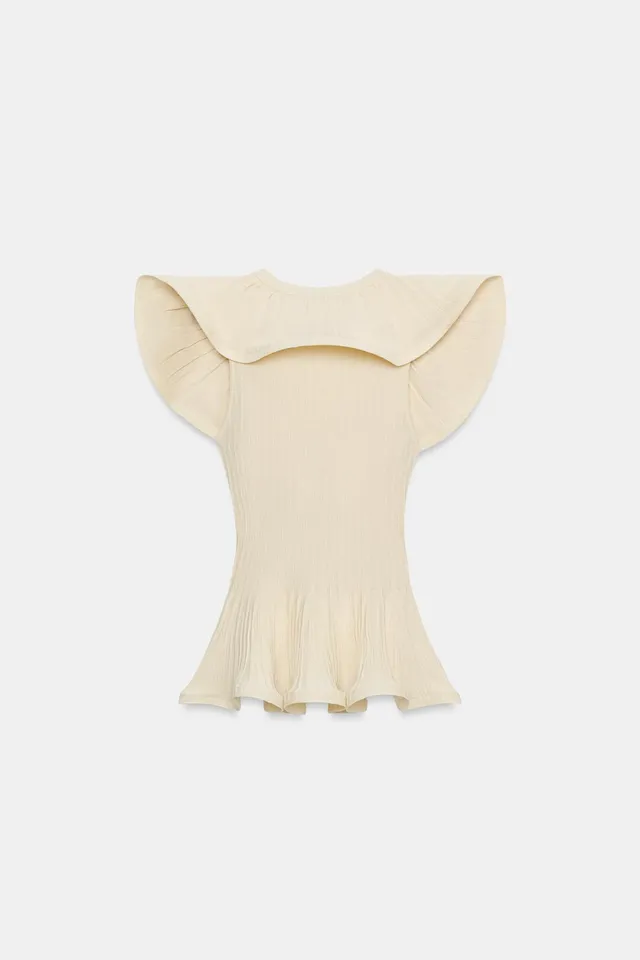KNIT TOP WITH WAVY TRIMS – image 9