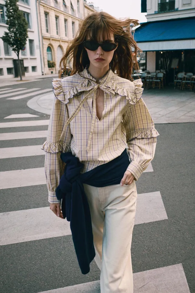 CHECK RUFFLE BLOUSE – image 3