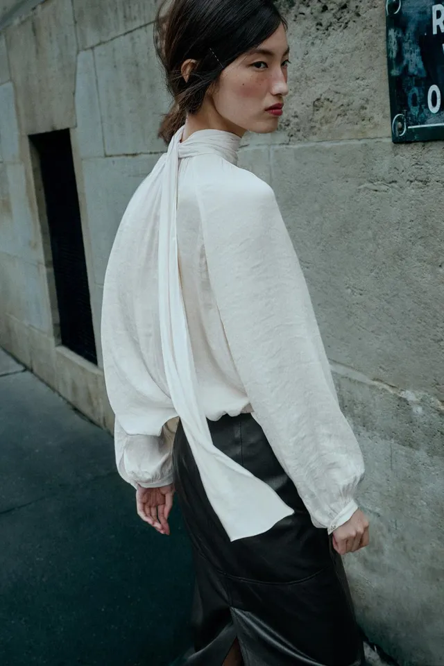 FLOWING BLOUSE WITH TIE DETAIL – image 4