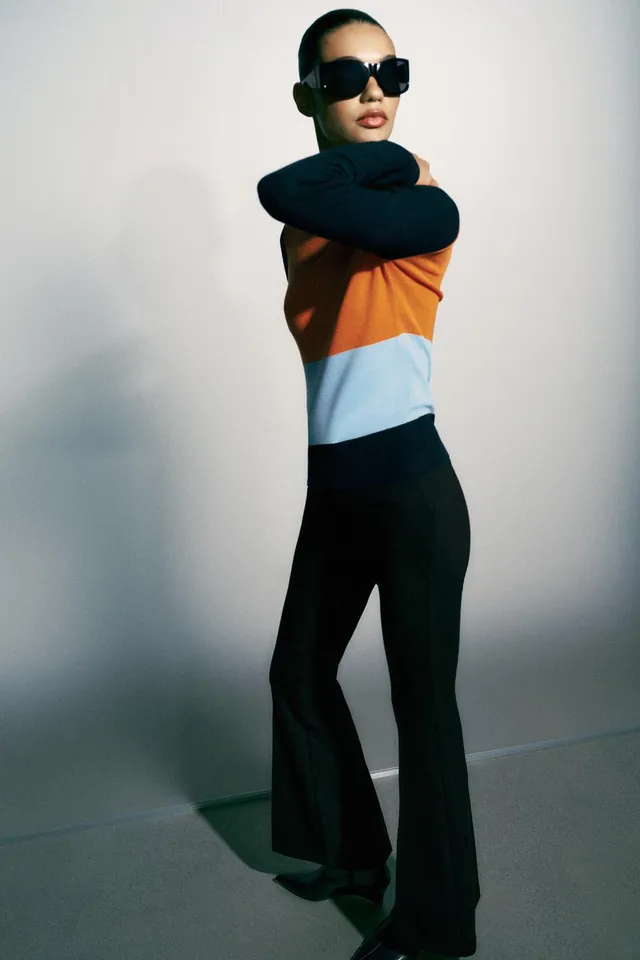 COLOUR BLOCK FINE KNIT TOP – image 3