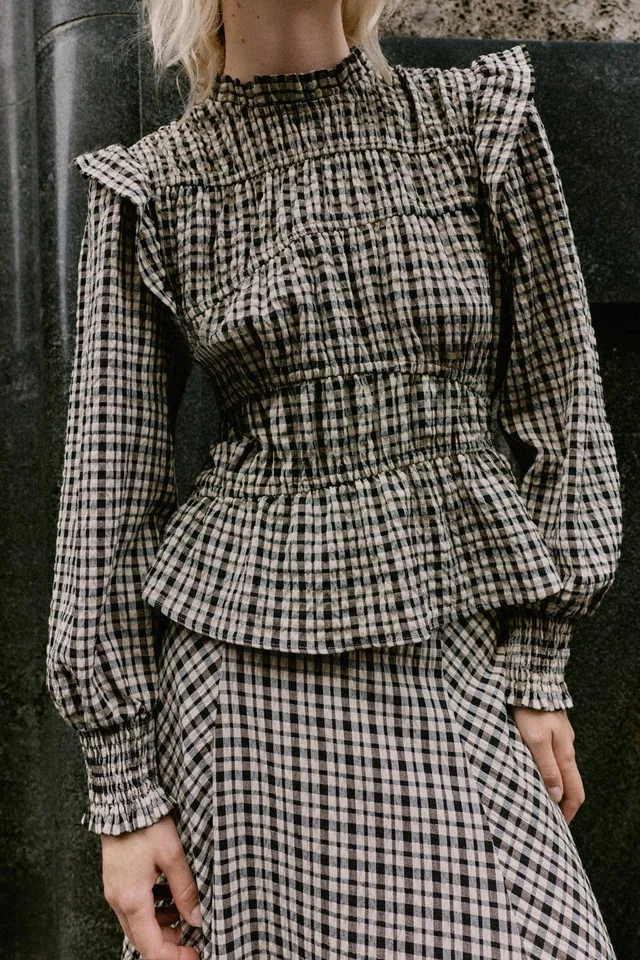 CHECK BLOUSE WITH RUFFLES – image 4