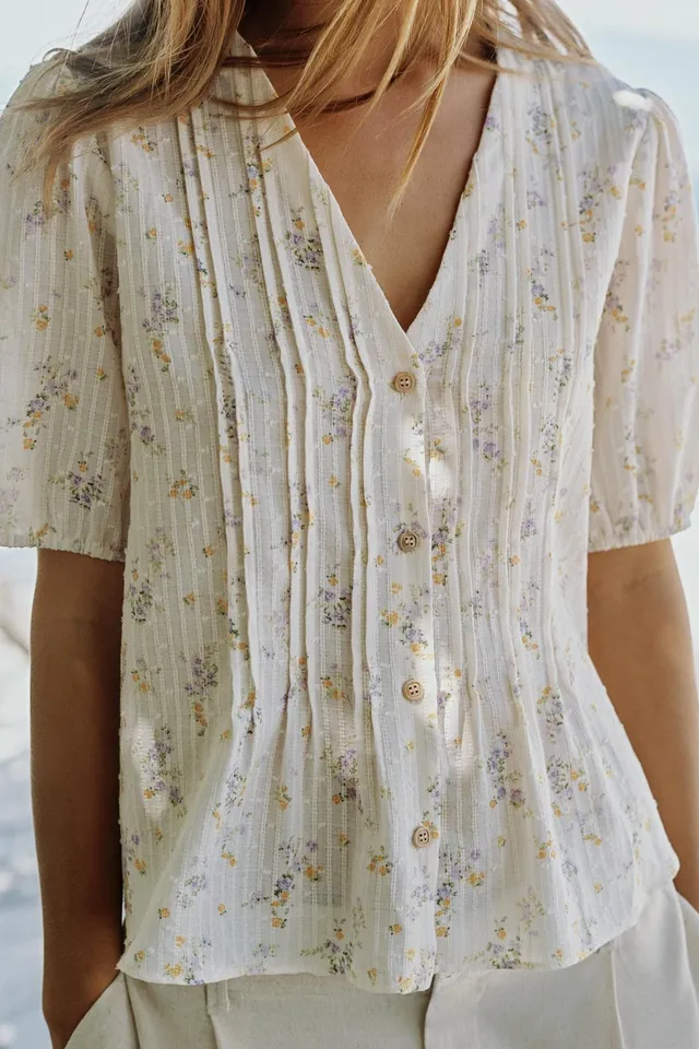 FLORAL PRINT BLOUSE WITH TUCKS – image 3
