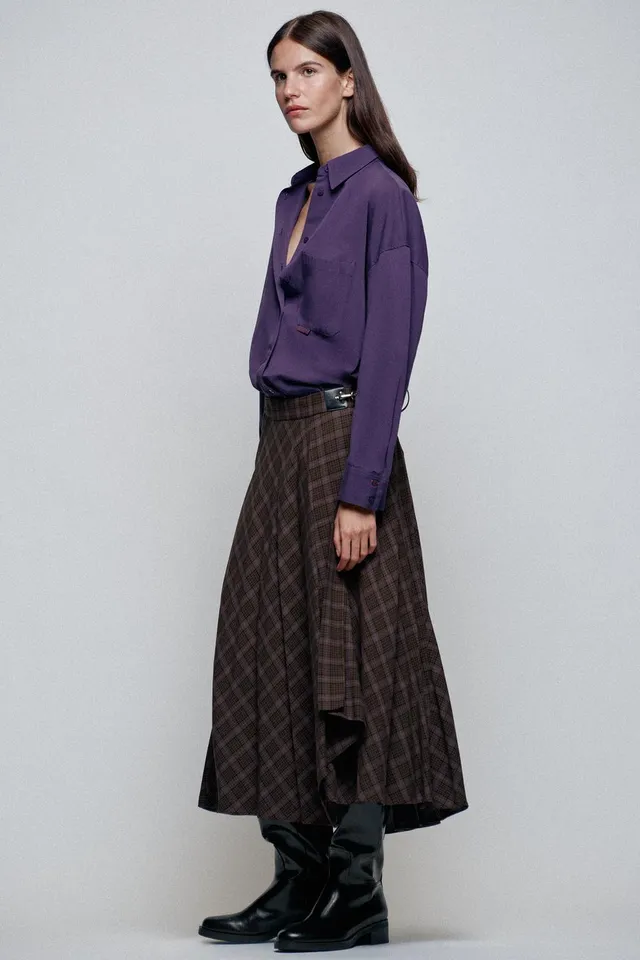 OVERSIZE SHIRT WITH BACK BUCKLE – image 3