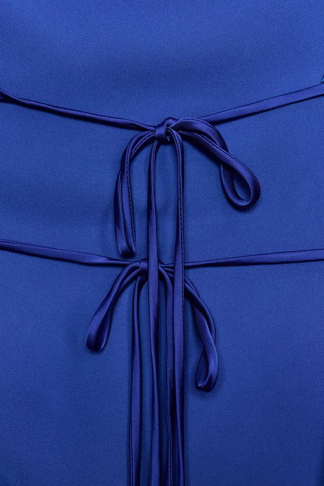 ASYMMETRIC SATIN HALTER TOP – image 8
