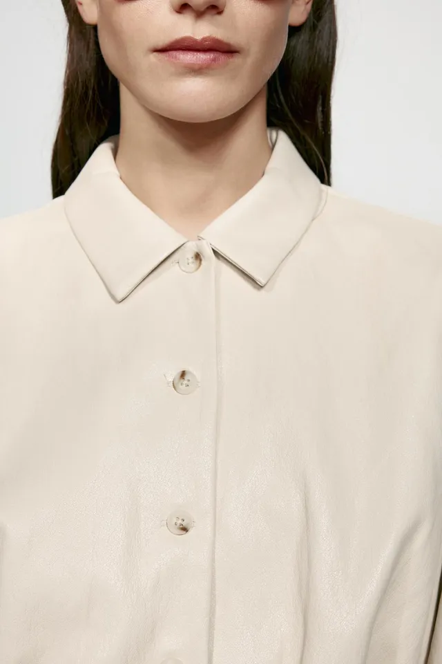 CROPPED LEATHER EFFECT SHIRT WITH SHOULDER PADS – image 3