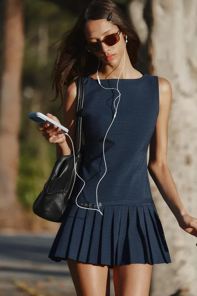 SHORT PLEATED CHECK DRESS – image 4